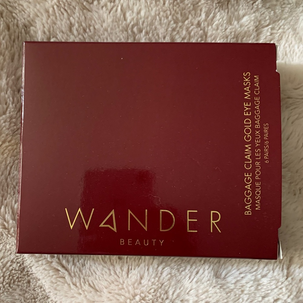 NWT Wander Beauty Gold Eye Mask